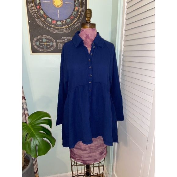 Zenana Outfitters Tops - NWT Zenana Navy Blue Raw Edge Button-Up Babydoll Tunic - Large